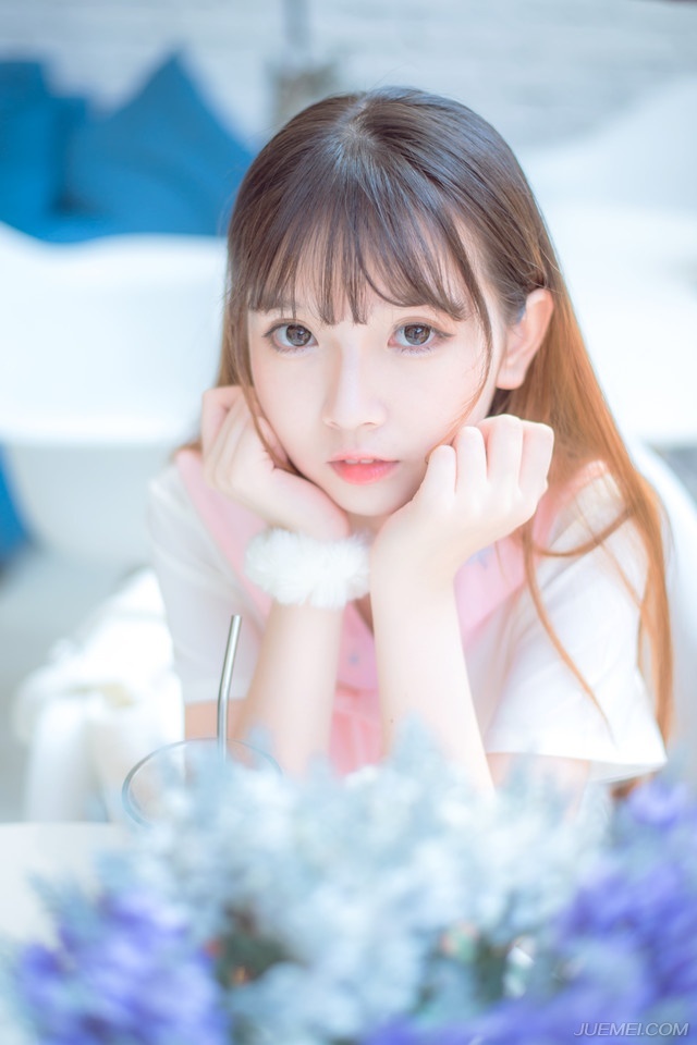 “嘿，让我怎么说？他毕竟是我手下大将，我还要靠着他们这些人来御敌呢。”刘璋的声音此刻听在刘璝耳中却是如此刺耳。